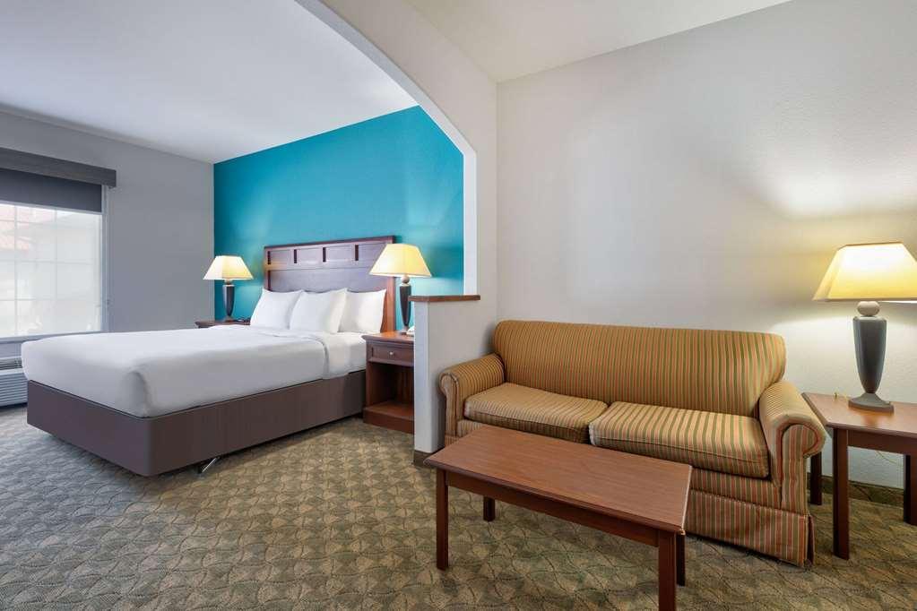 Baymont Inn & Suites By Wyndham Glen Rose Δωμάτιο φωτογραφία